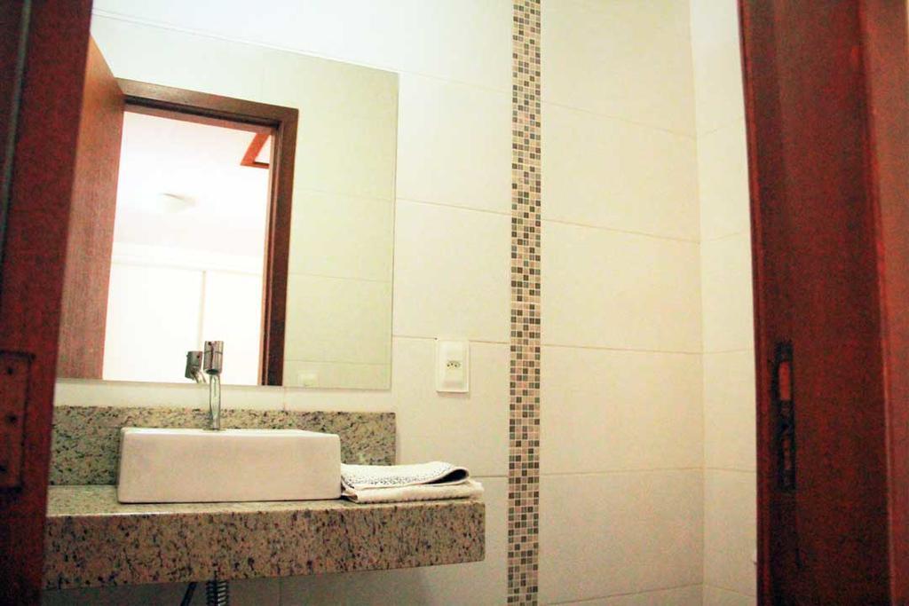 Linda casa com piscina em Bombinhas, espaço inteiro Exterior foto